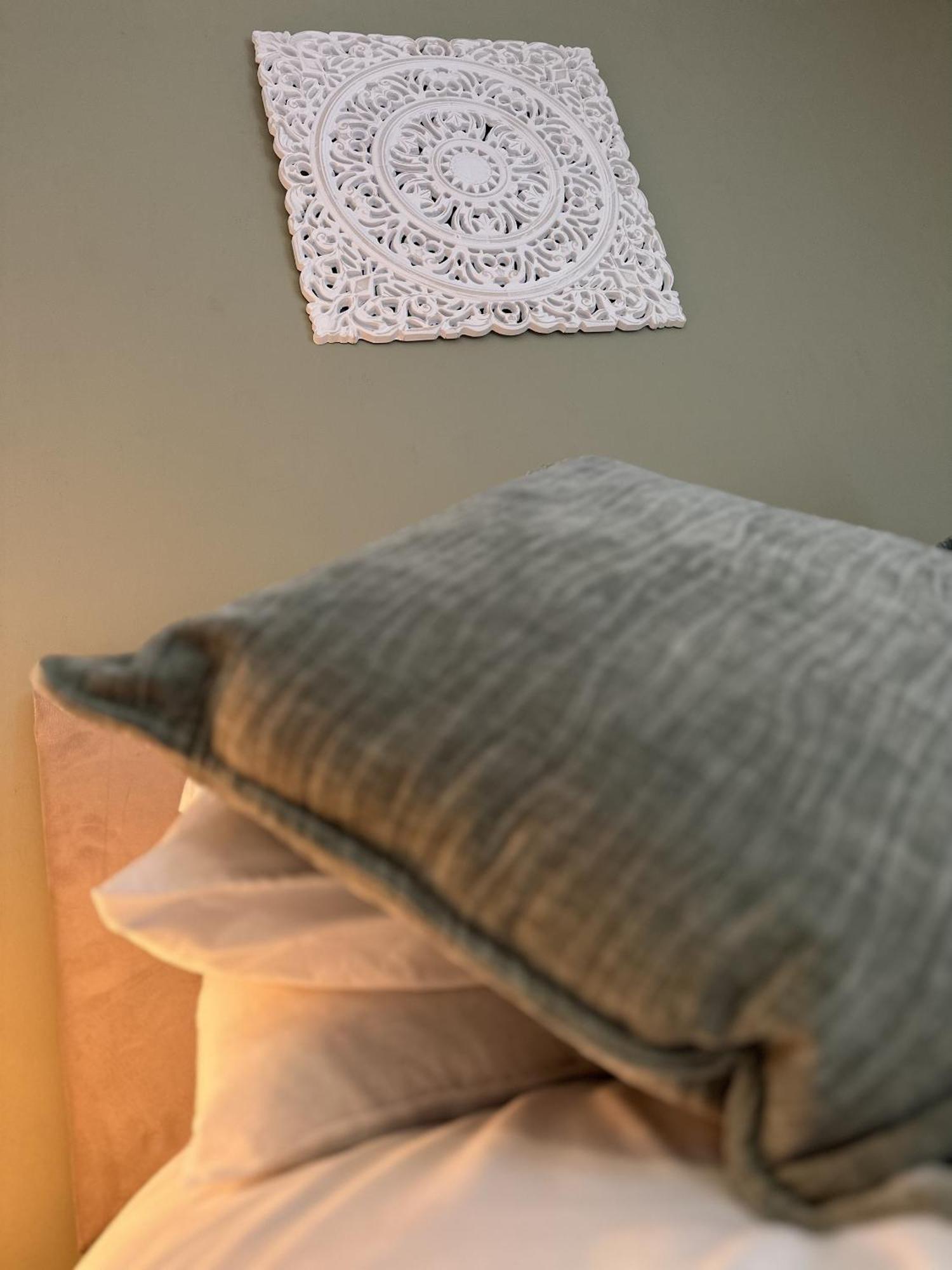 2 Bdr City Centre Apartment With Parking Cardiff Zewnętrze zdjęcie