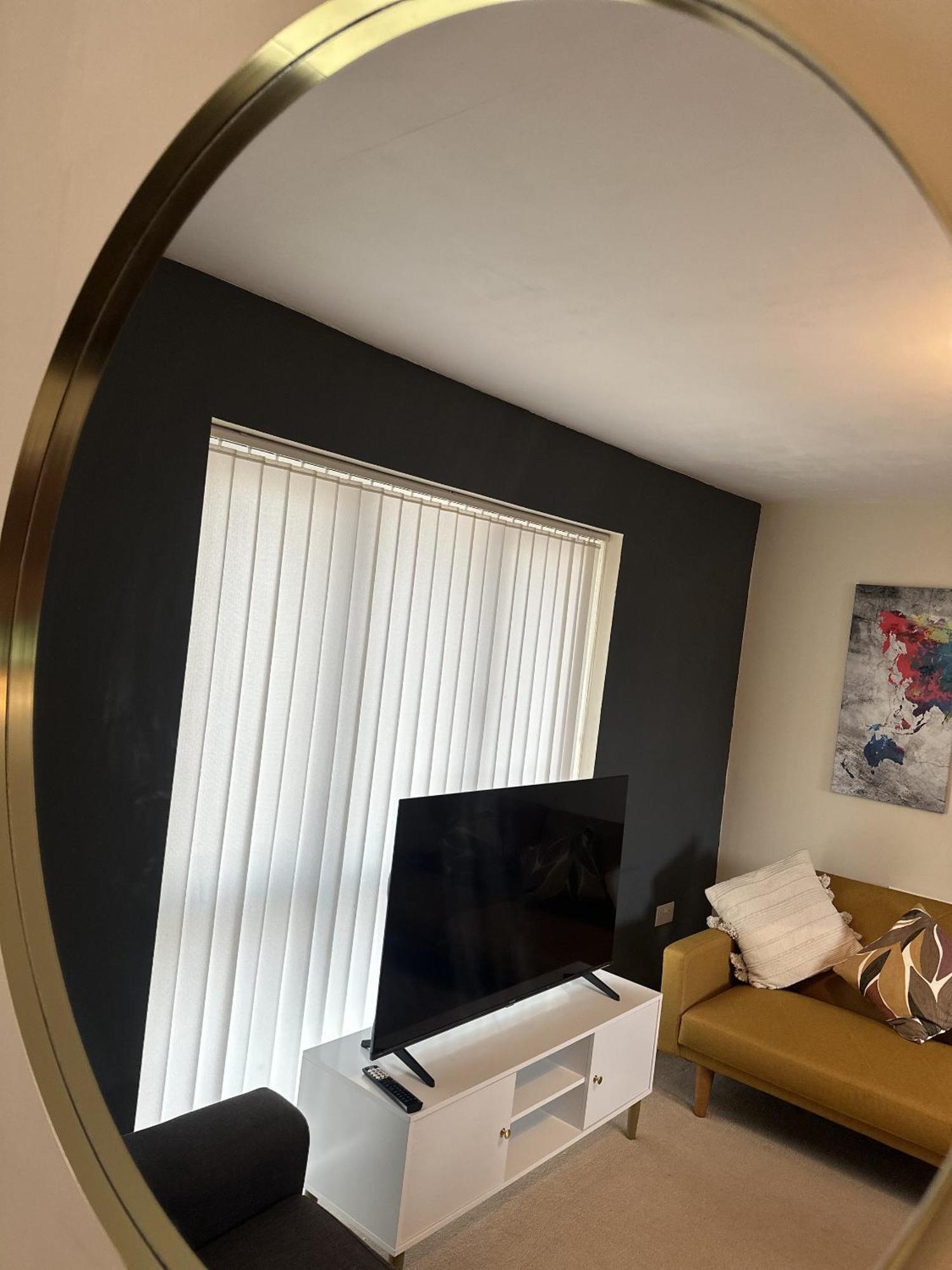 2 Bdr City Centre Apartment With Parking Cardiff Zewnętrze zdjęcie